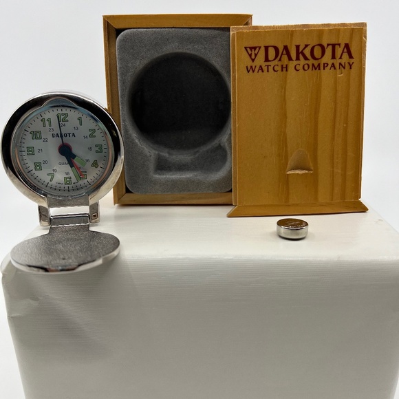 Dakota Watch Company Travel Alarm Clock In Original Box - Picture 1 of 15